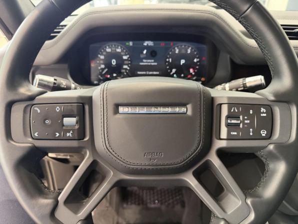 Land Rover Defender II с пробегом 2021 года, цена 10 700 000 рублей, 39277 км, внедорожник, Автокод Объявления