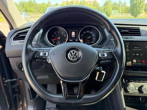 Volkswagen Tiguan II с пробегом 2017 года, цена 2 184 000 рублей, 193247 км, внедорожник, Автокод Объявления