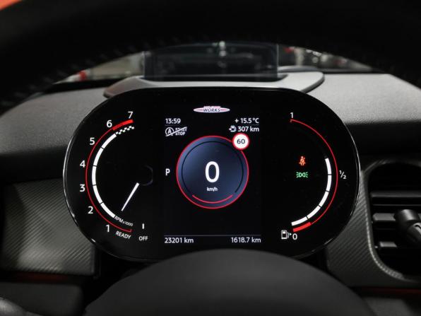 Mini Hatch III (F55/F56) Рестайлинг 2 с пробегом 2021 года, цена 4 098 000 рублей, 23201 км, хэтчбек, Автокод Объявления