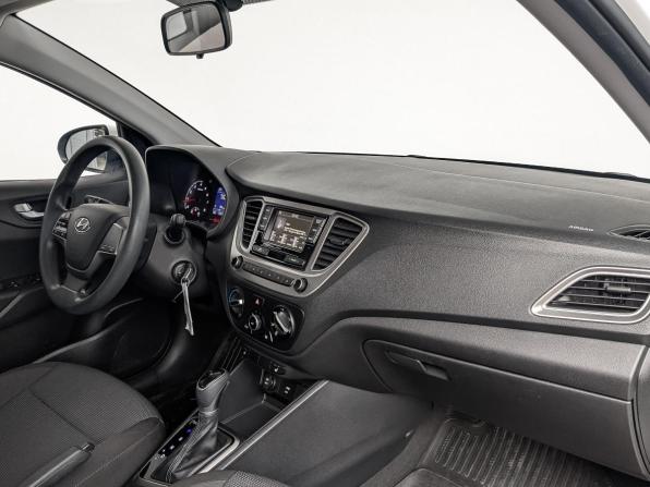 Hyundai Solaris II Рестайлинг с пробегом 2022 года, цена 1 495 000 рублей, 68296 км, седан, Автокод Объявления