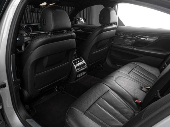 BMW 7 серии VI (G11/G12) с пробегом 2018 года, цена 4 099 000 рублей, 119424 км, седан, Автокод Объявления