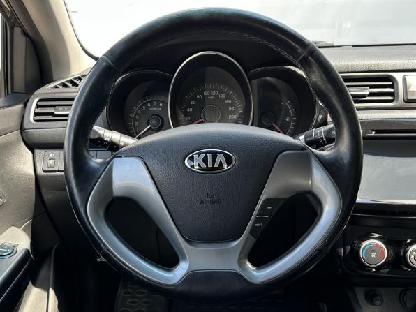 Kia Rio III Рестайлинг с пробегом 2015 года, цена 1 050 000 рублей, 100640 км, седан, Автокод Объявления