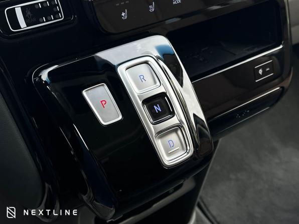 Hyundai Staria I с пробегом 2025 года, цена 8 990 000 рублей, 8000 км, минивэн, Автокод Объявления