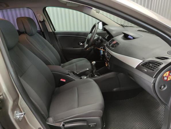 Renault Megane III с пробегом 2011 года, цена 550 000 рублей, 173210 км, хэтчбек, Автокод Объявления