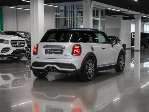 Mini Hatch III (F55/F56) Рестайлинг 2 с пробегом 2022 года, цена 3 860 000 рублей, 17160 км, хэтчбек, Автокод Объявления