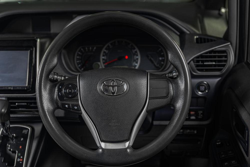 Toyota Voxy III (R80) Томск  - изображение 13