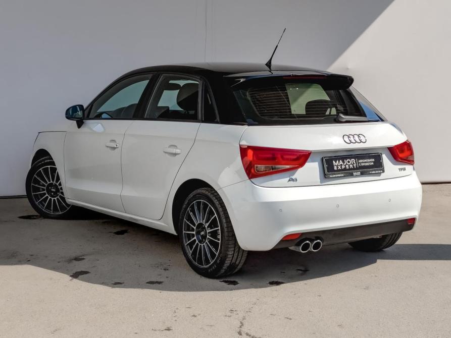 Audi A1 I (8X) Москва  - изображение 7