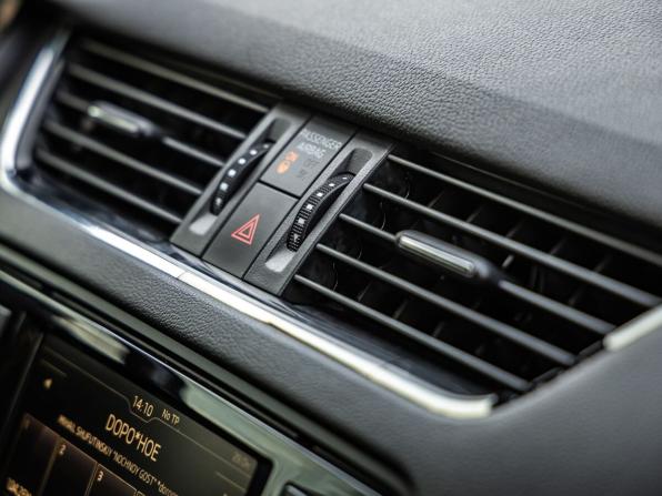 Skoda Octavia III (A7) с пробегом 2015 года, цена 1 268 000 рублей, 159168 км, лифтбек, Автокод Объявления