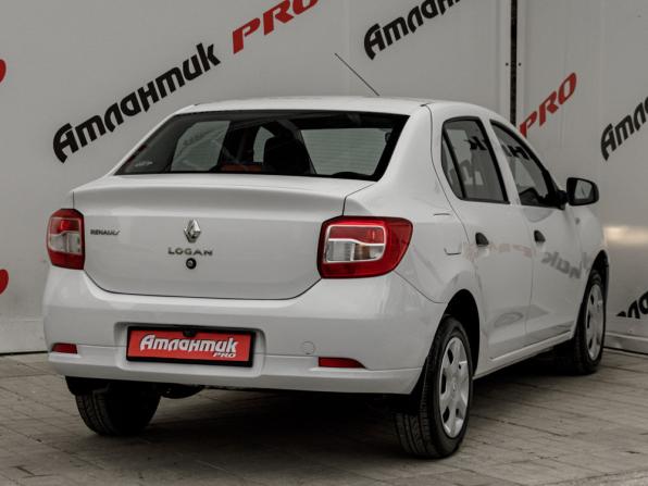 Renault Logan II с пробегом 2018 года, цена 835 000 рублей, 28821 км, седан, Автокод Объявления