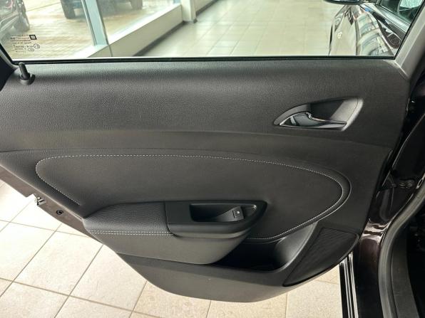 Opel Astra J Рестайлинг с пробегом 2014 года, цена 970 000 рублей, 129427 км, хэтчбек, Автокод Объявления
