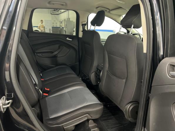 Ford Kuga II Рестайлинг с пробегом 2017 года, цена 1 180 000 рублей, 203000 км, внедорожник, Автокод Объявления