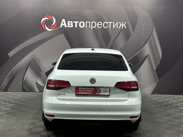 Volkswagen Jetta VI Рестайлинг с пробегом 2017 года, цена 1 240 000 рублей, 182000 км, седан, Автокод Объявления