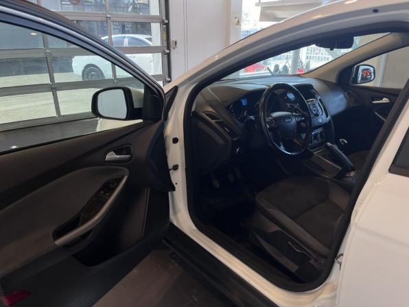 Ford Focus III с пробегом 2012 года, цена 640 000 рублей, 183121 км, универсал, Автокод Объявления