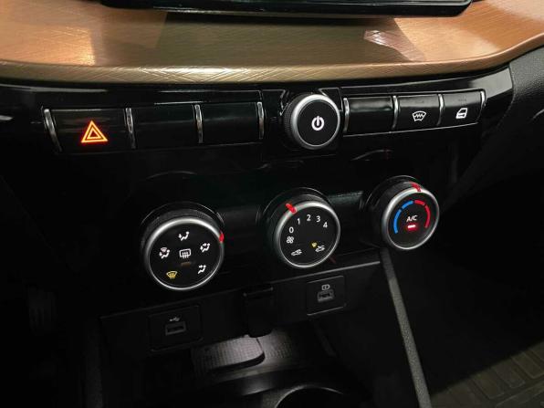 Lada (ВАЗ) Vesta I Рестайлинг (NG) с пробегом 2023 года, цена 1 335 000 рублей, 36153 км, седан, Автокод Объявления