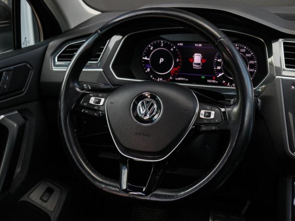 Volkswagen Tiguan II с пробегом 2017 года, цена 2 389 000 рублей, 182610 км, внедорожник, Автокод Объявления