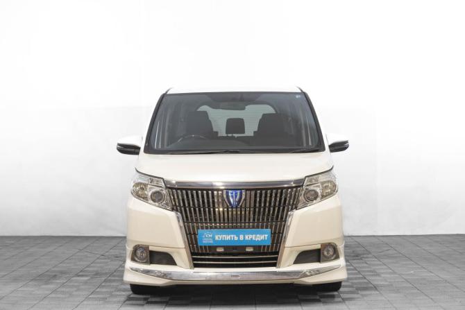 Toyota Esquire I с пробегом 2015 года, цена 2 159 000 рублей, 104000 км, минивэн, Автокод Объявления