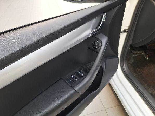 Skoda Octavia III (A7) Рестайлинг с пробегом 2019 года, цена 1 690 000 рублей, 79649 км, лифтбек, Автокод Объявления
