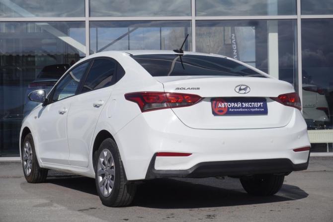 Hyundai Solaris II с пробегом 2017 года, цена 1 075 000 рублей, 185383 км, седан, Автокод Объявления