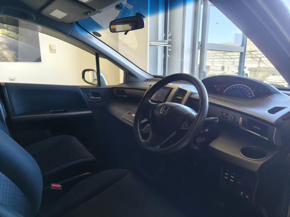 Honda Freed I с пробегом 2011 года, цена 970 000 рублей, 255000 км, компактвэн, Автокод Объявления