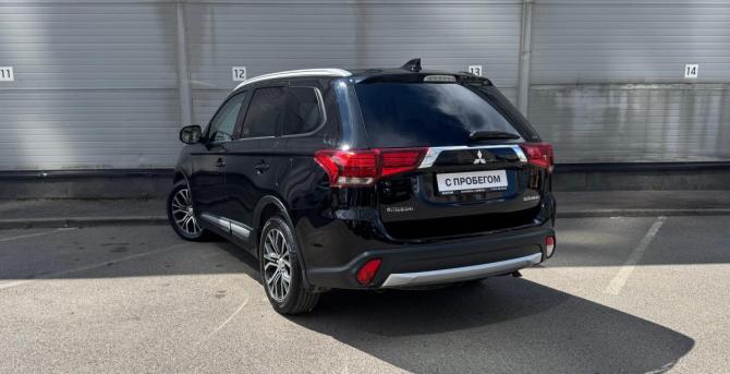 Mitsubishi Outlander III Рестайлинг 2 с пробегом 2017 года, цена 1 579 000 рублей, 185050 км, внедорожник, Автокод Объявления