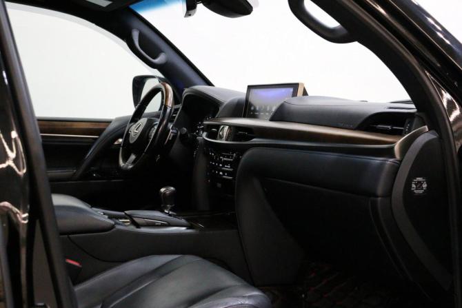Lexus LX III Рестайлинг 2 с пробегом 2016 года, цена 7 245 000 рублей, 133348 км, внедорожник, Автокод Объявления
