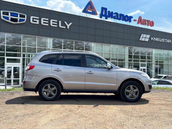 Hyundai Santa Fe II Рестайлинг с пробегом 2010 года, цена 1 000 000 рублей, 250189 км, внедорожник, Автокод Объявления