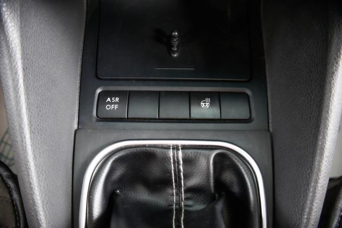 Volkswagen Golf VI с пробегом 2011 года, цена 699 000 рублей, 203000 км, хэтчбек, Автокод Объявления
