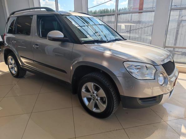 Skoda Yeti I с пробегом 2013 года, цена 999 000 рублей, 83000 км, внедорожник, Автокод Объявления