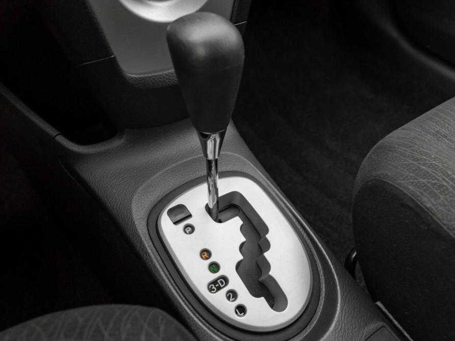 Toyota Yaris II Москва  - изображение 15