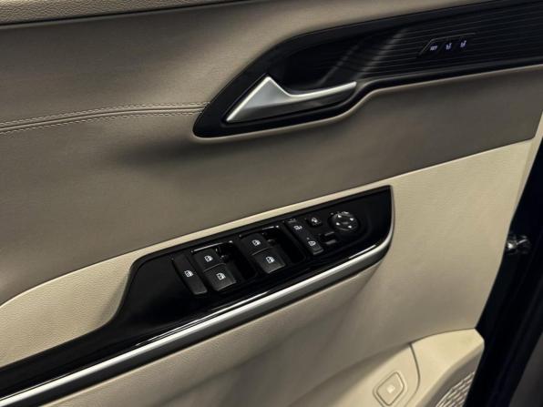 Hyundai Custin с пробегом 2025 года, цена 4 930 000 рублей, 2500 км, минивэн, Автокод Объявления