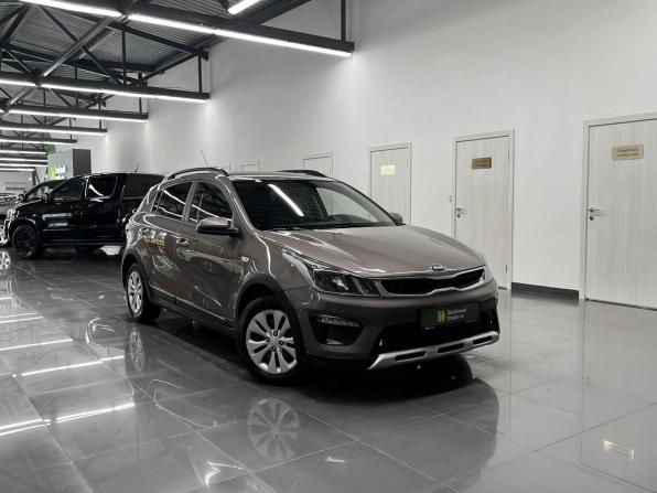 Kia Rio IV с пробегом 2018 года, цена 1 275 000 рублей, 141437 км, хэтчбек, Автокод Объявления