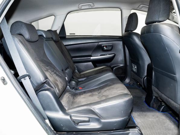 Toyota Prius Alpha I (ZVW40/41) Рестайлинг с пробегом 2015 года, цена 1 350 000 рублей, 163460 км, универсал, Автокод Объявления