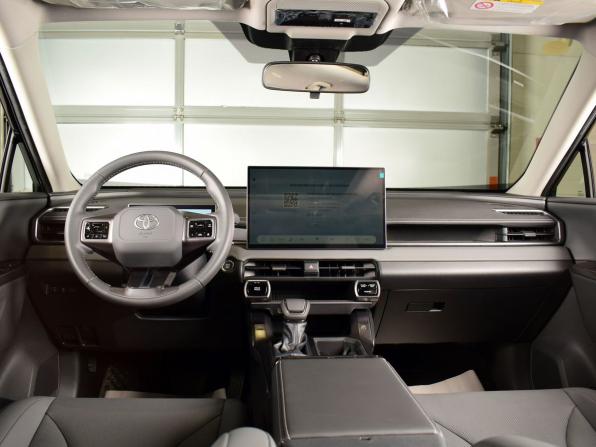 Toyota RAV4 VI (XA60) с пробегом 2026 года, цена 4 285 995 рублей, 8 км, внедорожник, Автокод Объявления