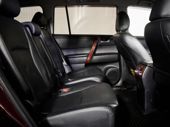 Toyota Highlander II (XU40) Рестайлинг с пробегом 2012 года, цена 1 645 000 рублей, 269644 км, внедорожник, Автокод Объявления