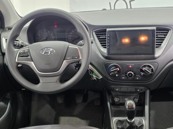 Hyundai Solaris II с пробегом 2019 года, цена 1 350 000 рублей, 65892 км, седан, Автокод Объявления