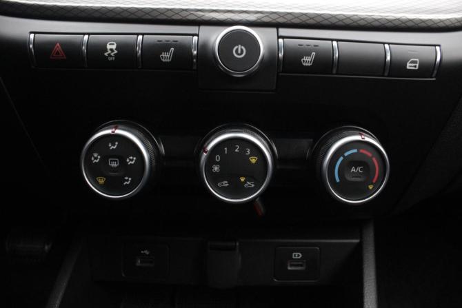 Lada (ВАЗ) Vesta I Рестайлинг (NG) с пробегом 2024 года, цена 1 275 000 рублей, 32954 км, седан, Автокод Объявления
