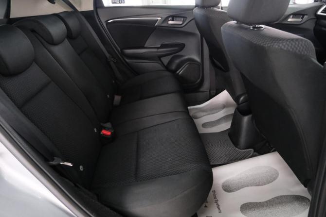 Honda Fit III Рестайлинг с пробегом 2019 года, цена 1 229 000 рублей, 102000 км, хэтчбек, Автокод Объявления