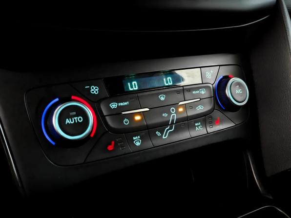 Ford Focus III Рестайлинг с пробегом 2018 года, цена 1 470 000 рублей, 70252 км, универсал, Автокод Объявления