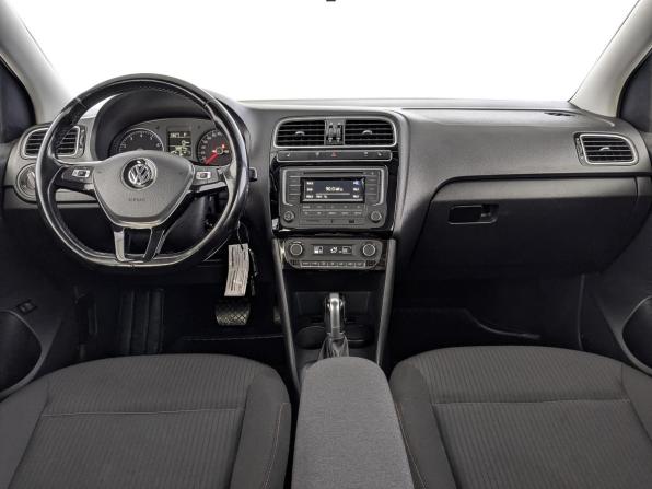 Volkswagen Polo V Рестайлинг с пробегом 2017 года, цена 1 300 000 рублей, 68163 км, седан, Автокод Объявления
