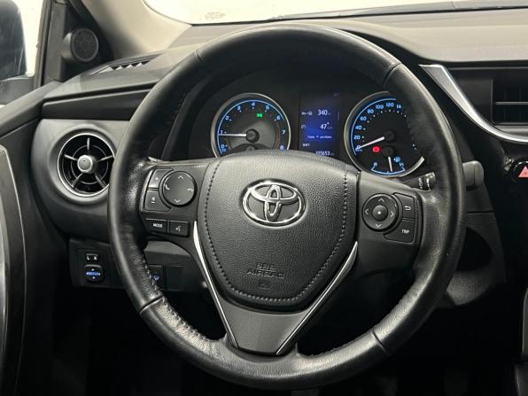 Toyota Corolla XI (E160 E170 E180) Рестайлинг 1 с пробегом 2018 года, цена 1 450 000 рублей, 105500 км, седан, Автокод Объявления