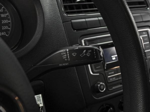 Volkswagen Polo V Рестайлинг с пробегом 2019 года, цена 1 398 000 рублей, 63173 км, седан, Автокод Объявления