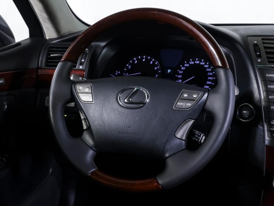 Lexus LS IV Рестайлинг Москва  - изображение 16