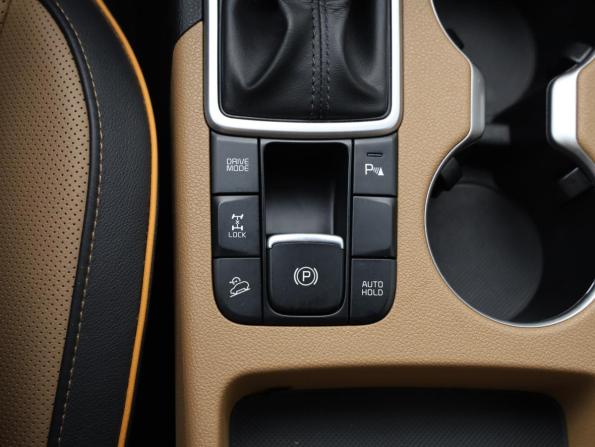 Kia Sportage IV Рестайлинг с пробегом 2019 года, цена 2 449 000 рублей, 108000 км, внедорожник, Автокод Объявления