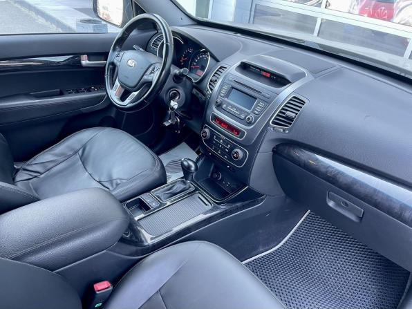 Kia Sorento II Рестайлинг с пробегом 2017 года, цена 1 700 000 рублей, 262555 км, внедорожник, Автокод Объявления
