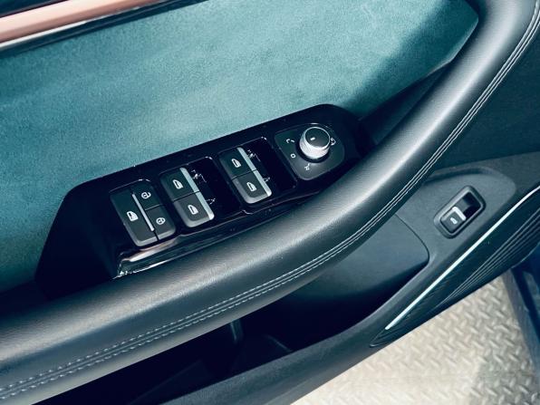 Geely Monjaro I с пробегом 2023 года, цена 2 980 000 рублей, 84000 км, внедорожник, Автокод Объявления