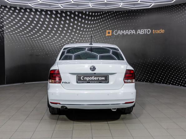 Volkswagen Polo V Рестайлинг с пробегом 2018 года, цена 1 105 000 рублей, 79742 км, седан, Автокод Объявления
