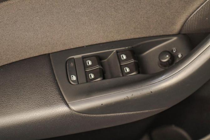 Audi Q3 I (8U) с пробегом 2012 года, цена 1 799 000 рублей, 143250 км, внедорожник, Автокод Объявления