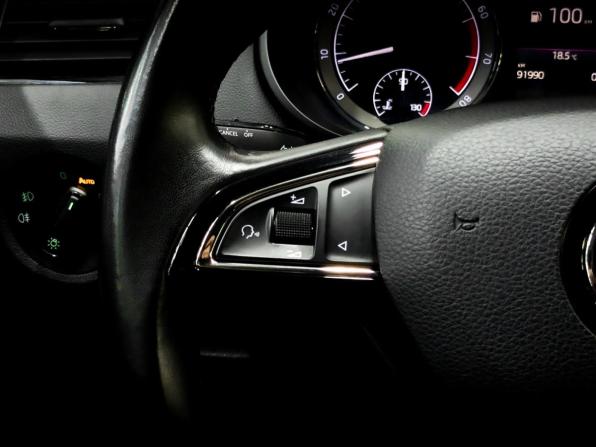 Skoda Octavia III (A7) Рестайлинг с пробегом 2018 года, цена 2 100 000 рублей, 91921 км, лифтбек, Автокод Объявления