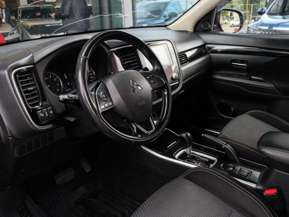 Mitsubishi Outlander III Рестайлинг 3 с пробегом 2020 года, цена 1 500 000 рублей, 343110 км, внедорожник, Автокод Объявления