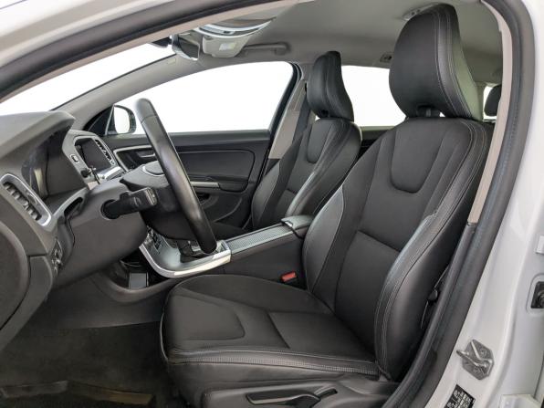Volvo V60 Cross Country I с пробегом 2018 года, цена 2 555 000 рублей, 79719 км, универсал, Автокод Объявления